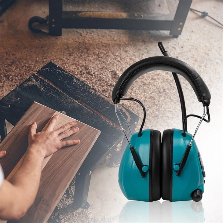 ear defenders with radio and bluetooth